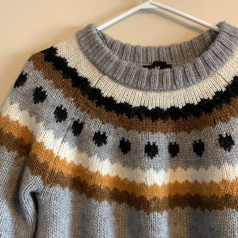 H&M Knit Sweter - Picture 2 of 3